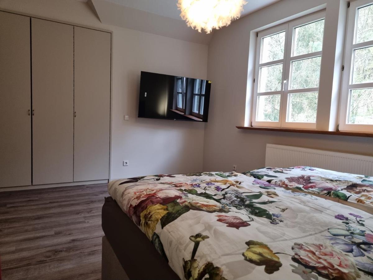 5 Sterne Bahnhoftraum, Appartement "Waldliebe" 133Qm, Grosse Terrasse 70Qm, Qr Code Scannen Fuer Virtuellen Rundgang, Premium Ausstattung Braunfels Eksteriør billede
